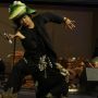 Aksi Para Bule Prancis Bermain Gamelan di Pertunjukan Legenda Godogan Kungkum Kodok