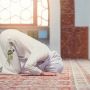 Bagaimana Hukum Sholat Jumat Bagi Wanita?