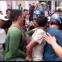 Apes! Motor Terjatuh Saat Kabur, Penjambret Tas Emak-emak di Tebingtinggi Babak Belur Dihajar Massa