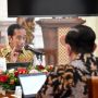 Salurkan Bansos Pengalihan Subsidi BBM Rp24,17 Triliun, Jokowi: Saya Harap Bisa Ringankan Beban Masyarakat
