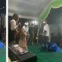 Viral Emak-emak Mengamuk dan Pukul Biduan Gegara Tak Terima Suaminya Ikut Joget di Panggung