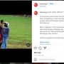 Seorang Perempuan Datangi Suaminya di Tengah Lapangan Saat Pertandingan Bola Tarkam, Warganet: Suami Takut Istri