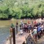 Rusak Sejak 2018 dan Pemkab Cianjur Tak Ada Kepastian, Warga Gotong Royong Bangun Jembatan: Biayanya Swadaya