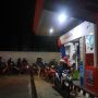 Sempat Ramai Harga Pertalite Bakal Naik, Warga Jogja Berbondong-bondong Penuhi SPBU