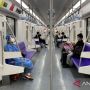Perempuan di Shanghai Ditahan Polisi Gegara Berpose Seksi di Kereta Metro
