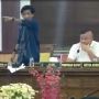 Beredar Video Anggota DPRD Batam Meradang dan Naik ke Atas Meja Saat Rapat RDP Pemilihan RT/RW