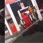 Harga BBM Resmi Naik! Viral Video Petugas SPBU Selamatkan BBM Bocor, Warganet: Mending Buat Aku