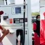 Video Pengendara Sama-sama Antre di Detik-detik Kenaikan BBM, Harganya Langsung Berubah