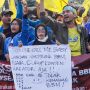 Deretan Poster Kreatif Mahasiswa Tolak Kenaikan Harga BBM di Jakarta, Kamu Harus Baca!