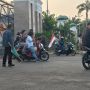 Massa HMI di Depan DPR Bubar Tanpa Diusir, Demonstran Kalah Banyak Dari Polisi