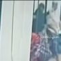 Video Emak-emak Maki Pengurus Masjid karena Suara Salawat Berisik, Langsung Cabut Flasdisk