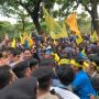 Demo Tolak Kenaikan BBM di Dekat Istana Ricuh! Satu Anggota PMII Ditangkap usai Dorong-dorong sama Polisi