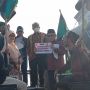 Usai Walkout dari Paripurna DPR, Sejumlah Legislator Fraksi PKS Temui Massa Demo: Kami Juga Menolak BBM Naik