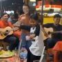 Sawer Pengamen Cantik Sambil Goyang, Aksi Farel Prayoga Viral dan Jadi Sorotan Warganet: Udah Mulai Genit Nih..