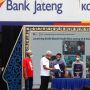 Pasca Penyesuaian Harga BBM, Ganjar Turunkan Suku Bunga Kredit Bank Jateng