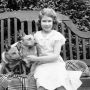 12 Potret Ratu Elizabeth II dari Masa ke Masa, Cantiknya Abadi!