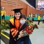 Akhirnya Diwisuda, Rieke Diah Pitaloka Girang Bisa Lulus S3