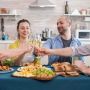5 Tips agar Percaya Diri saat Menjemput Pacar di Rumahnya, Jangan Grogi