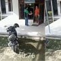 Berjam-jam Menunggu Penerima Paket, Ini yang Didapatkan oleh Sang Ojol!