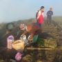 Jual Air Kemasan Aqua di Atas Gunung Rp 20 Ribu, Kakek Ini Dipuji Warganet: Wajar Bawanya Butuh Tenaga