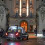 Peti Jenazah Ratu Elizabeth II Telah Tiba di Istana Buckingham