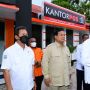 Presiden Jokowi Bagikan BLT BBM di Kantor Pos Tual Kabupaten Maluku Tenggara