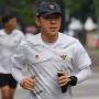 Jepret.. Jepret! Shin Tae-yong Jadi "Tukang Foto" di Tengah TC Timnas Indonesia U-20