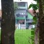 Syok Ada Mobil Parkir di Lantai Dua, Faktanya Malah Bikin Ngakak