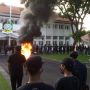 Gelar Aksi Demo Tolak Kenaikan Harga BBM, Aliansi Mahasiswa Blokade Kantor Bupati Banyuwangi