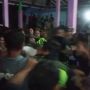 Pria Mabuk Terlanjur Ditelanjangi Warga Tuban, Dituduh Mau Colong Motor Ternyata Hanya 'Ngaca' di Spion