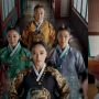 Kim Hye Soo Jadi Ratu dari Tiga Anak Nakal di Drama Korea 'The Queen's Umbrella'