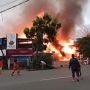 Heboh Kebakaran Melanda Kantor Balitbang Kalbar Merembet ke arah SPBU Kota Baru