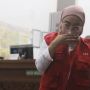 Menangis dan Menyesal di Depan Hakim, Medina Zein Minta Tak Dipenjara