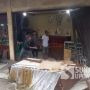 Bruk! Rumah Makan Padang di Sukabumi Hancur Diseruduk Honda Brio