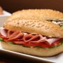 4 Risiko yang Dihadapi oleh Generasi Sandwich, Tidak Semua Orang Sanggup