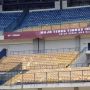 Viral Spanduk Hatur Nuhun Iwan Bule di GBLA Jelang Timnas Indonesia vs Curacao
