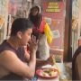 Pria Ini Lagi Enak Makan di Warteg Malah Kena Omel Seorang Pengamen Wanita