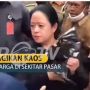 Video Mbak Puan Lempar Kaos ke Pedagang Sambil Pasang Muka Jutek, Netizen: Cie Cemberut Nih