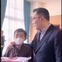 Ridwan Kamil Pasang Badan untuk Bocah SD yang Dibully Teman Gegara Seragam Lusuh, 'Saya Juga Korban'