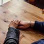 4 Tanda Berlebihan dalam Mencintai Pasangan, Segera Sadari!