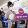 Keren! Cabin Crew Batik Air Peringati Hari Batik Nasional dengan Fashion Show di Ketinggian 35.000 Kaki