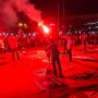 Berduka Atas Tragedi Kanjuruhan, Suporter Sepak Bola Batam Nyalakan Seribu Lilin