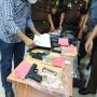 Barang Bukti Resmi Dilimpahkan Polri, Penampakan 4 Pistol, 1 Laras Panjang hingga Peluru Kasus Ferdy Sambo