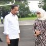 Tinjau Langsung Lokasi Tragedi Kanjuruhan, Jokowi Soroti Pintu dan Tangga Stadion