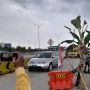 Ahli Waris Tol Jatikarya Blokir Jalan dan Tanam Pohon Pisang, Tuding Ada Oknum di BPN yang Bermain