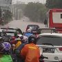 Polda Metro: Empat Ruas Jalan di Jakarta Tergenang Akibat Hujan Deras Kamis Sore