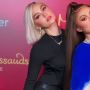 10 Momen Agnez Mo Bertemu Kembarannya di Madame Tussauds Singapore, Bak Pinang Dibelah Dua!