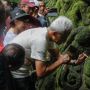 Berkunjung ke Bali, Ganjar Pranowo Menatah Batu Padas