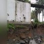 Ngeri! Penampakan Jembatan Penghubung Desa di Sukabumi yang Tergerus Air Sungai
