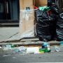 4 Sikap Ini Ditunjukkan oleh Orang yang Suka Membuang Sampah Sembarangan